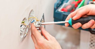 Электромонтажные работы Большой Камень цена 469 руб Электрика под ключ